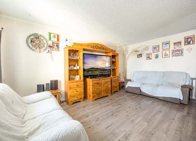 Property at 25899 Baylor Way, Hemet, CA 92544, 2 beds, 1 bath