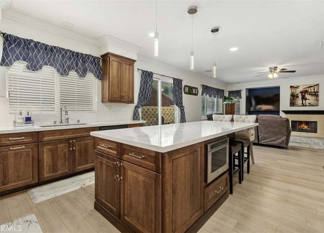Property at 35183 Flamingo Way, Winchester, CA 92596, 5 beds, 3 baths