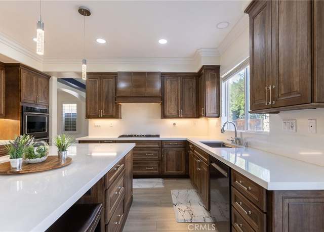 Property at 35183 Flamingo Way, Winchester, CA 92596, 5 beds, 3 baths