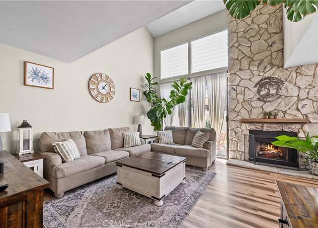 Property at 20931 Judah Ln #35, Newhall, CA 91321, 2 beds, 3 baths