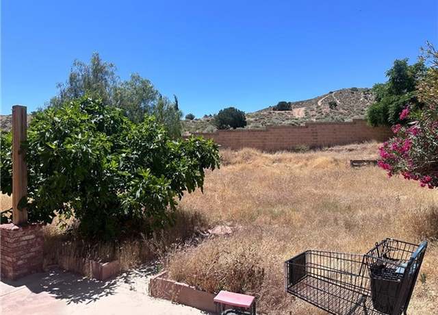 Property at 1140 Cactus Dr, Palmdale, CA 93551, 4 beds, 3 baths