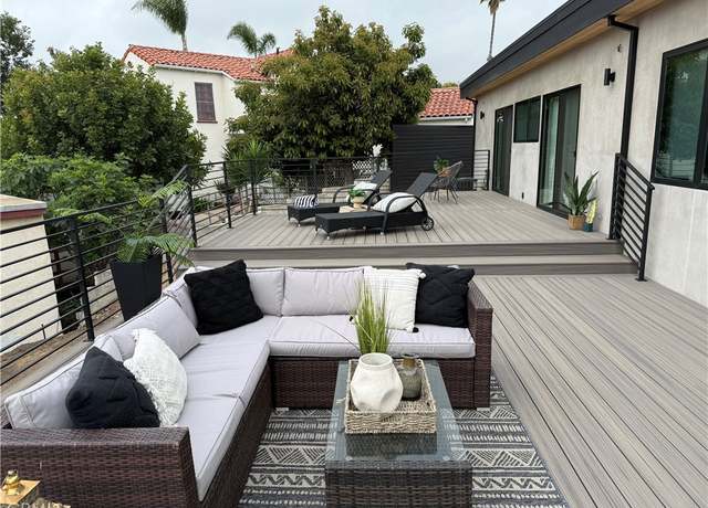 Property at 4756 Keniston Ave, View Park, CA 90043, 3 beds, 2.5 baths