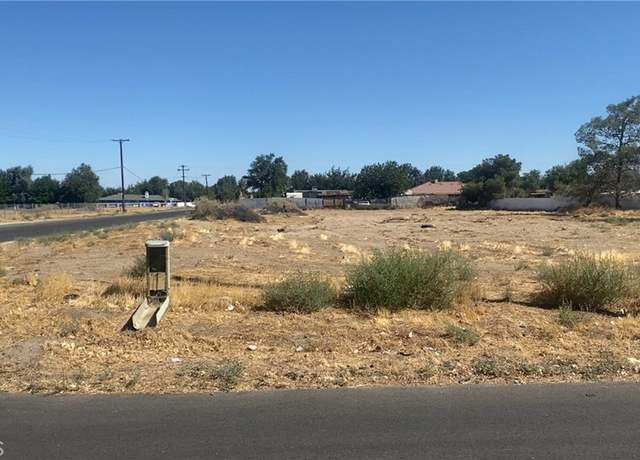 Property at 10711 E Avenue R 8, Littlerock, CA 93543