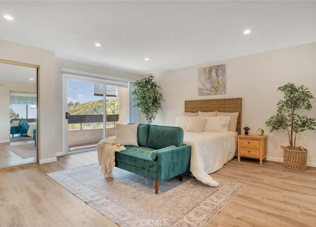 Property at 2700 Cahuenga Blvd E #3209, Los Angeles, CA 90068, 3 beds, 2 baths