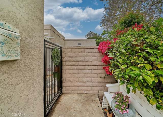 Property at 3004 Via Buena Vis Unit C, Laguna Woods, CA 92637, 2 beds, 2 baths
