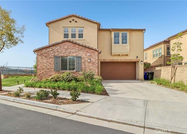 Property at 20600 Grayson Dr, Saugus, CA 91350, 4 beds, 3 baths