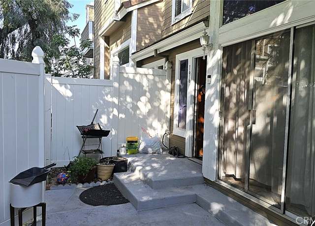 Property at 1921 Glenoaks Blvd #196, San Fernando, CA 91340, 2 beds, 2 baths