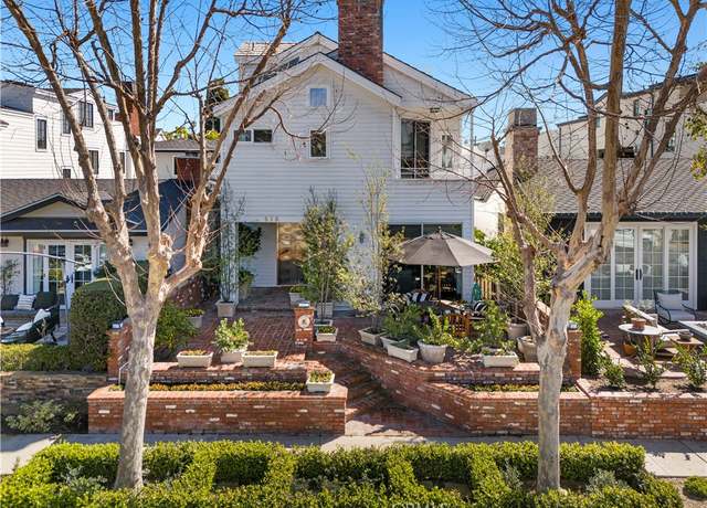 Property at 516 Begonia Ave, Corona Del Mar, CA 92625, 3 beds, 2.5 baths