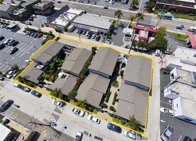 Property at 313 E 17th St, Costa Mesa, CA 92627, 38 beds, 22 baths