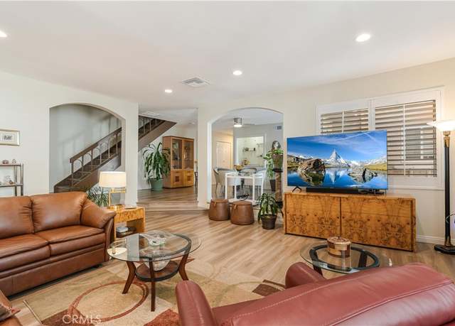 Property at 5401 Zelzah Ave #124, Encino, CA 91316, 3 beds, 3 baths
