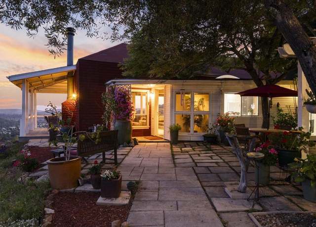 Property at 14645 High Valley Rd, Poway, CA 92064, 3 beds, 2.5 baths