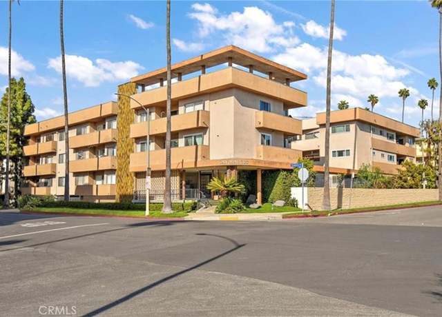 Property at 358 S Gramercy Pl #304, Los Angeles, CA 90020, 1 bed, 2 baths