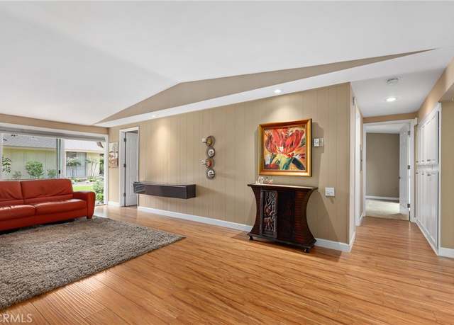 Property at 141 Avenida Majorca Unit B, Laguna Woods, CA 92637, 2 beds, 1.5 baths