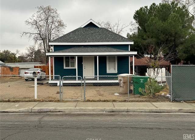 Property at 705 Irene St, Bakersfield, CA 93305, 2 beds, 1 bath