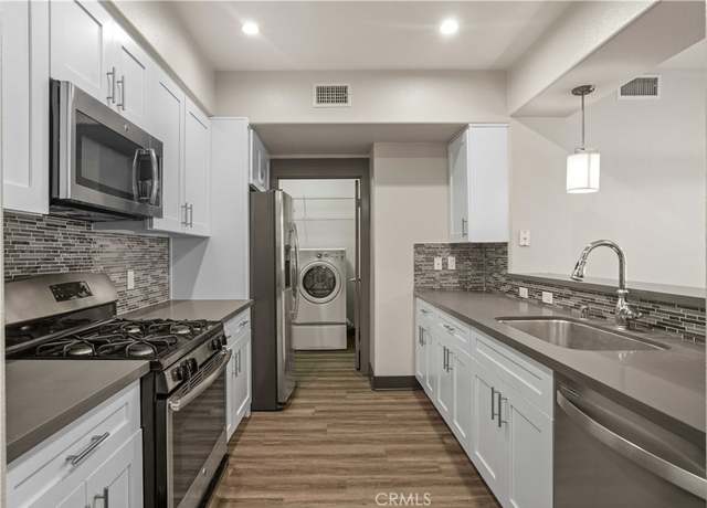 Property at 24595 Town Center Dr #3211, Valencia, CA 91355, 2 beds, 2 baths