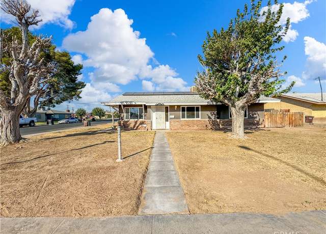 Property at 301 N Sola Ave, Blythe, CA 92225, 3 beds, 2 baths