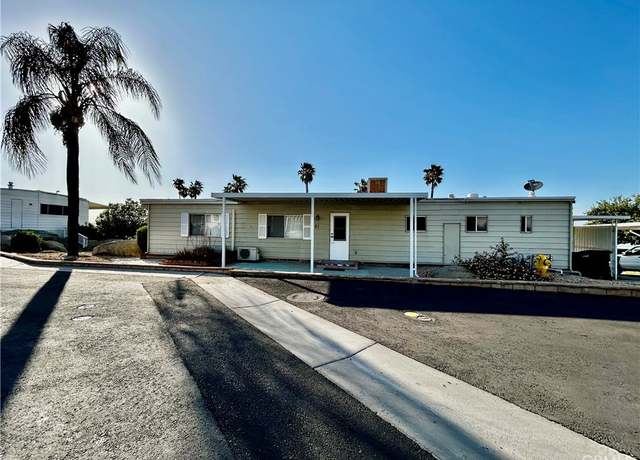 Property at 1536 S state St #61, Hemet, CA 92543, 2 beds, 2 baths