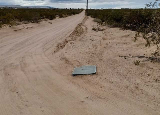 Property at 800 Bodick Rd, Landers, CA 92285