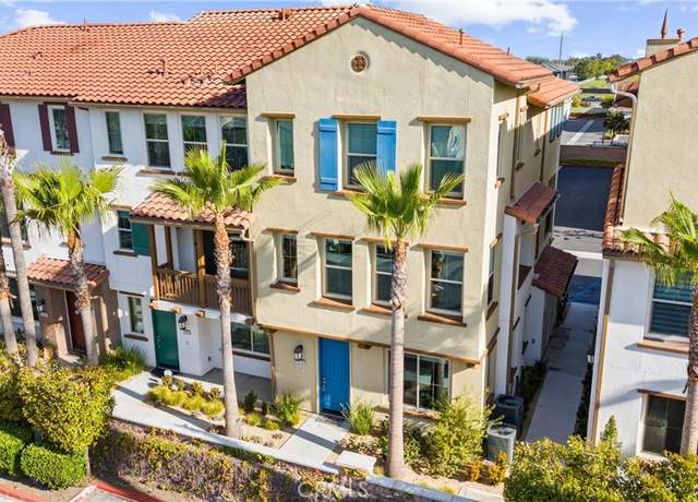 Property at 7270 Crystal Dr, Huntington Beach, CA 92648, 4 beds, 3.5 baths