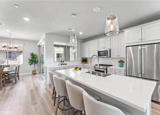 Property at 7270 Crystal Dr, Huntington Beach, CA 92648, 4 beds, 3.5 baths