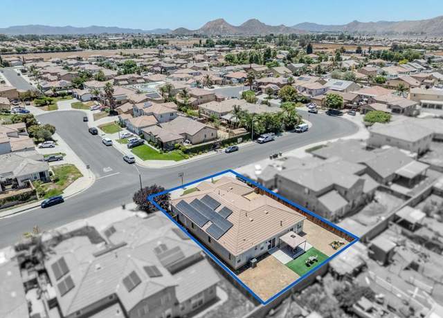 Property at 2127 Roanoke St, San Jacinto, CA 92582, 4 beds, 3 baths