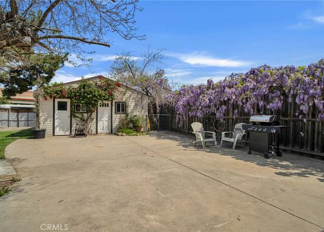 Property at 6050 Vantage Ave, Valley Glen, CA 91606, 3 beds, 3 baths