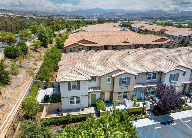 Property at 28613 Jardineras Dr, Valencia, CA 91354, 3 beds, 2.5 baths