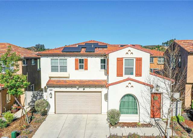 Property at 39580 Strada Pozzo, Lake Elsinore, CA 92532, 5 beds, 3 baths