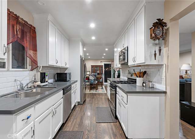 Property at 14725 Kornblum Ave, Hawthorne, CA 90250, 3 beds, 1.5 baths