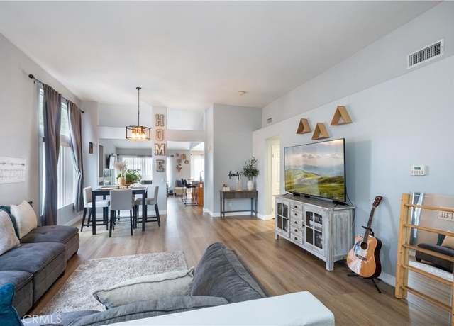 Property at 2068 Atherton Cir, Corona, CA 92879, 3 beds, 2 baths