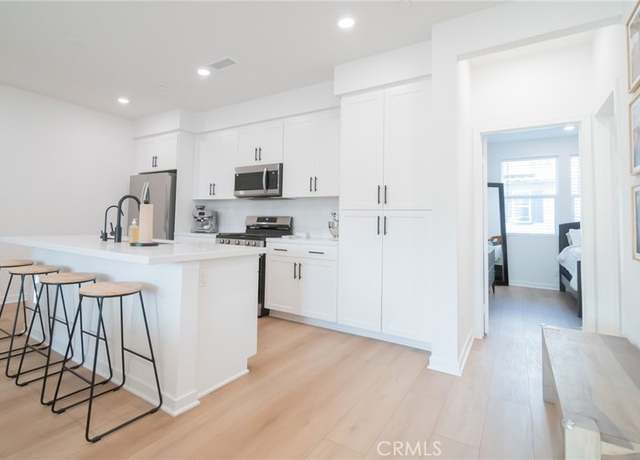 Property at 17952 Seaglass Dr, Huntington Beach, CA 92647, 3 beds, 3 baths