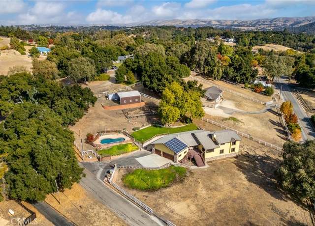 Property at 9170 Santa Lucia Rd, Atascadero, CA 93422, 3 beds, 2.5 baths