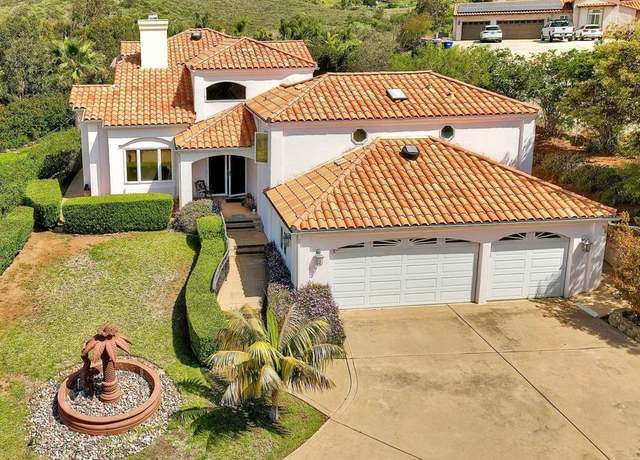 Property at 29770 Nella Ln, Vista, CA 92084, 3 beds, 3 baths