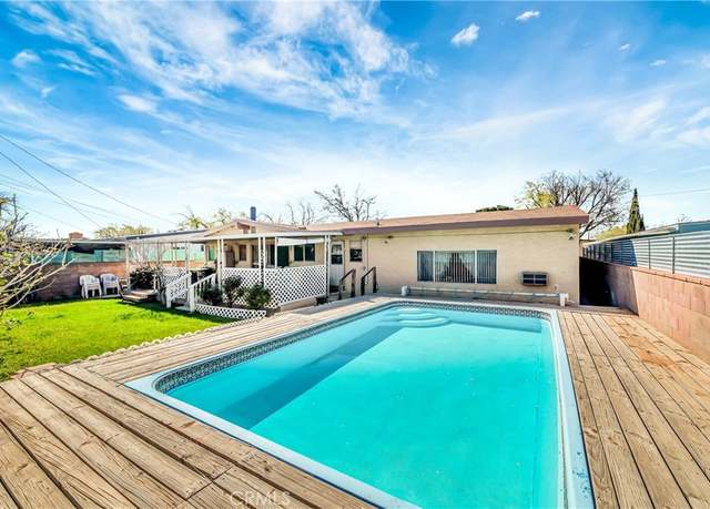 Property at 821 W Holguin St, Lancaster, CA 93534, 4 beds, 3 baths