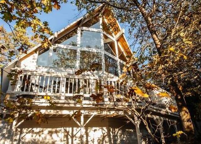 Property at 789 Crown Way, Lake Arrowhead, CA 92352, 3 beds, 2 baths