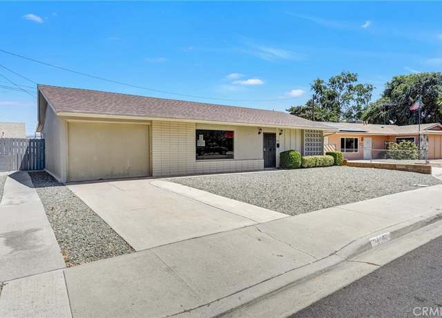 Property at 520 Palmer Dr, Hemet, CA 92543, 2 beds, 2 baths