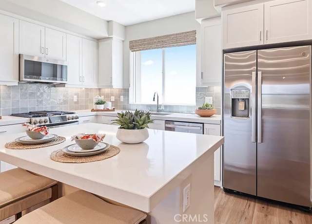 Property at 1880 S Union St #33, Anaheim, CA 92805, 3 beds, 2.5 baths