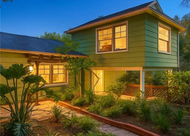 Property at 8917 Holly Pl, Los Angeles, CA 90046, 3 beds, 3 baths