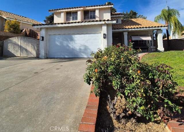 Property at 27745 Desert Pl, Castaic, CA 91384, 3 beds, 3 baths