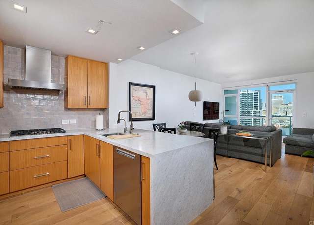 Property at 325 7th #1501, San Diego, CA 92101, 2 beds, 2 baths