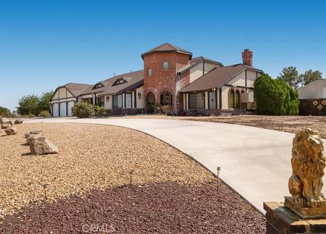 Property at 13889 Olathe Rd, Apple Valley, CA 92307, 5 beds, 2.5 baths