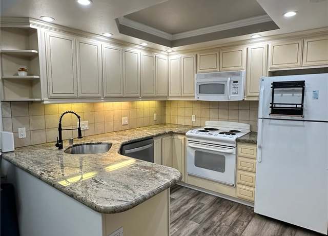 Property at 2200 Woodside Ln #2, Sacramento, CA 95825, 1 bed, 1 bath