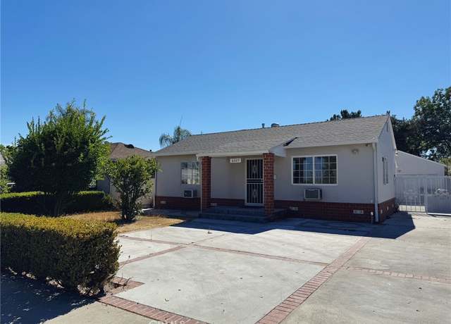 Property at 6227 Willowcrest Ave, North Hollywood, CA 91606, 5 beds, 3 baths