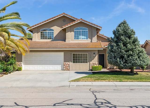 Property at 136 Riverbank Ln, Paso Robles, CA 93446, 3 beds, 2.5 baths