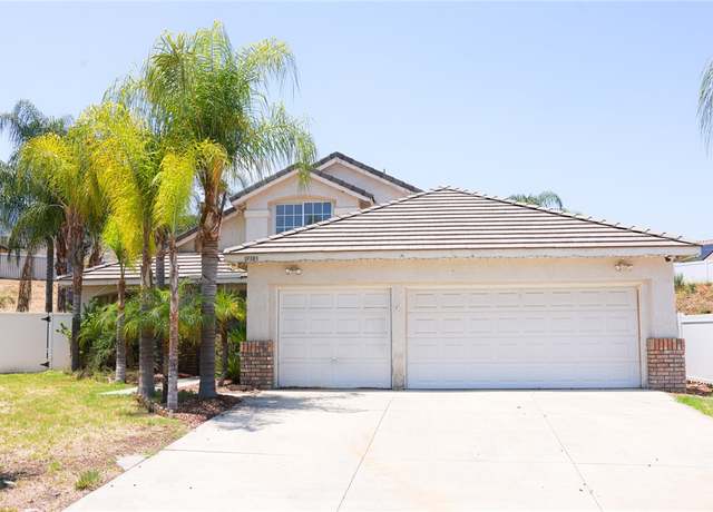 Property at 19385 Live Oak Ln, Lake Elsinore, CA 92530, 5 beds, 3 baths