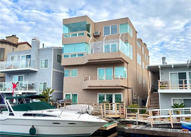 Property at 16745 Bayview Dr Unit B, Sunset Beach, CA 90742, 3 beds, 3.5 baths