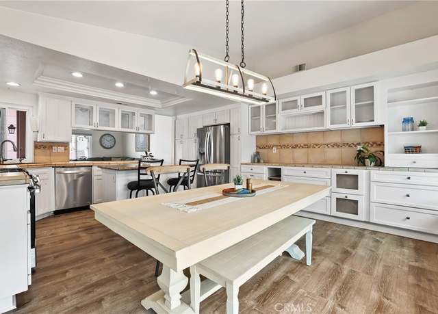 Property at 780 Gregory Ln, Oceanside, CA 92057, 3 beds, 2 baths