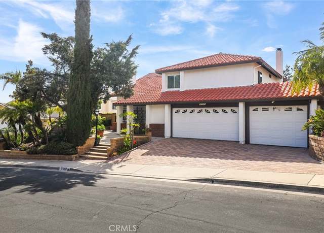 Property at 27955 Gallina, Mission Viejo, CA 92692, 5 beds, 5.5 baths