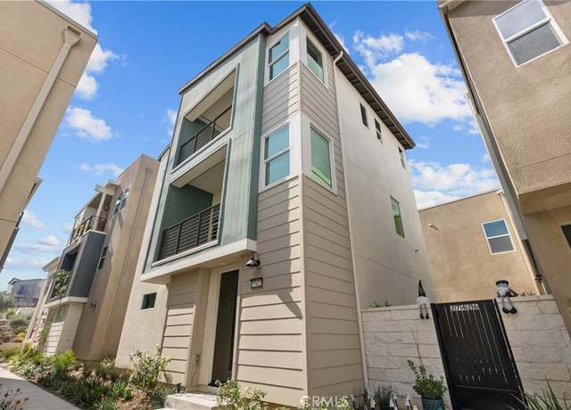 Property at 27422 Pioneer Ct, Valencia, CA 91381, 3 beds, 3 baths