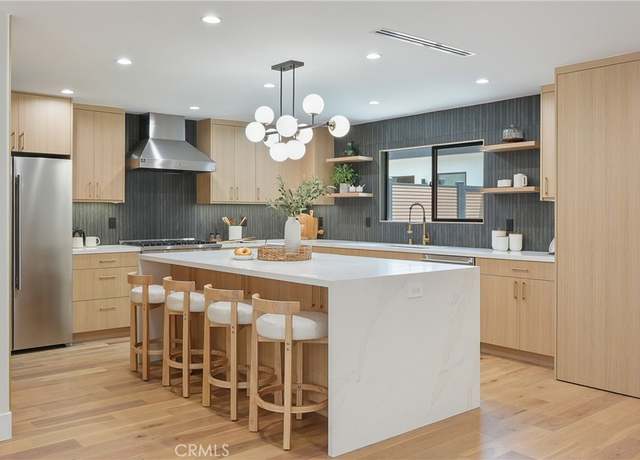 Property at 23240 Leonora Dr, Woodland Hills, CA 91367, 5 beds, 4 baths